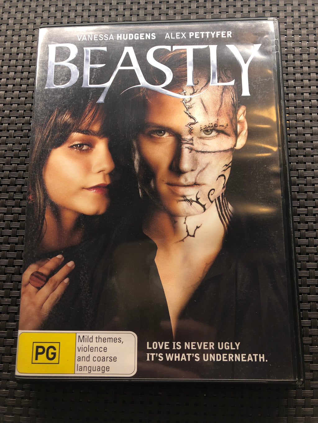 BEASTLY - (PAL Region 4) DVD Cleaned and Tested